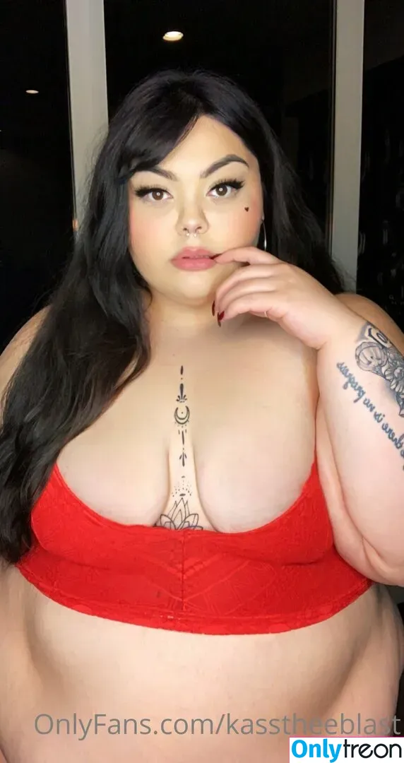 kasstheeblast nude photo #0100 (kasstheeblast)