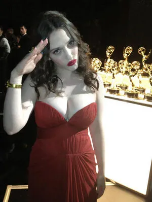 Kat Dennings / OfficialKat / katdenningsss фото голая #0376