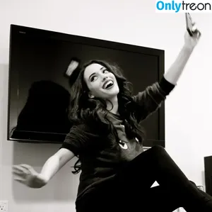 Kat Dennings / OfficialKat / katdenningsss фото голая #0421