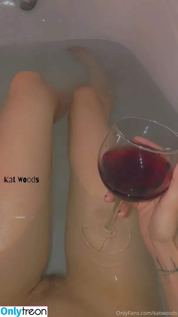 Kat Woods голая photo #0072 (katherinalwoods / katsstoned / katwoods)