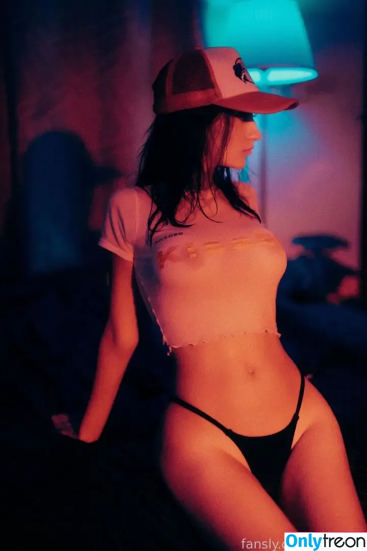 kat5glln nude photo #0012 (ktlynsnglng)