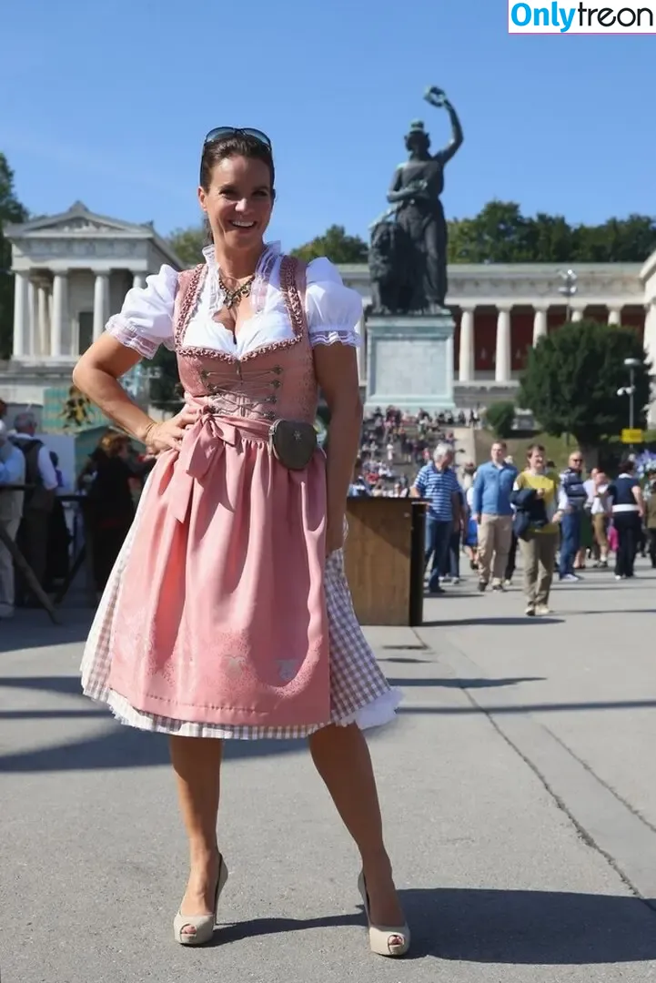 Katarina Witt голая photo #0048 (katarinawitt)