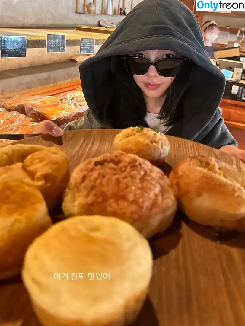 katarinabluu nude photo #4068 (Karina / aespa / karinamasfina)