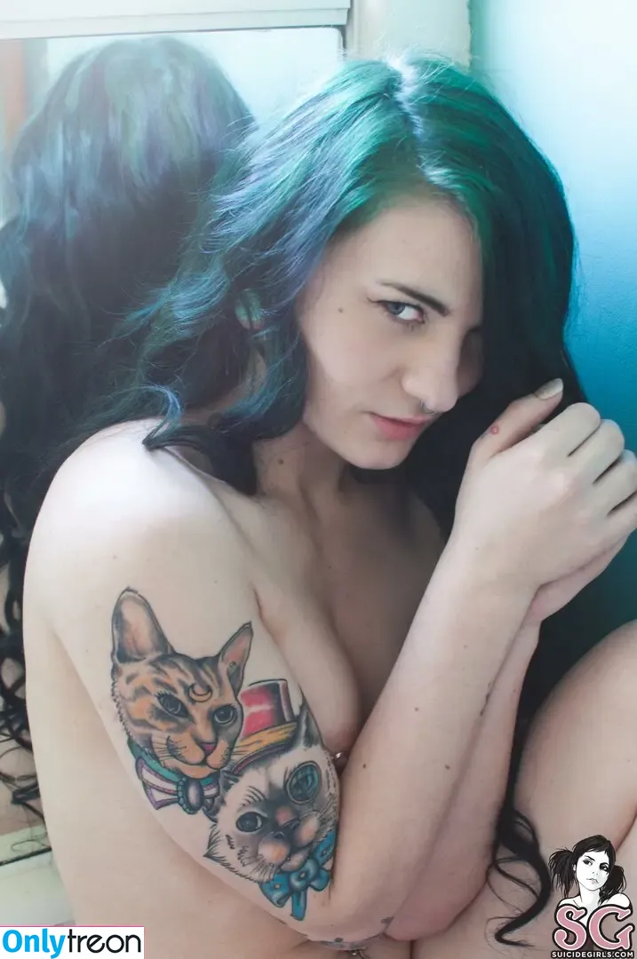Katarinasin голая photo #0002 (Katarinasin)
