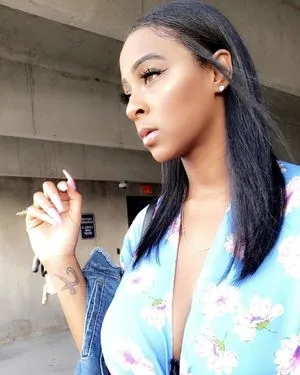 Katarra Mcduffie / tarrabadaxx фото голая #0016