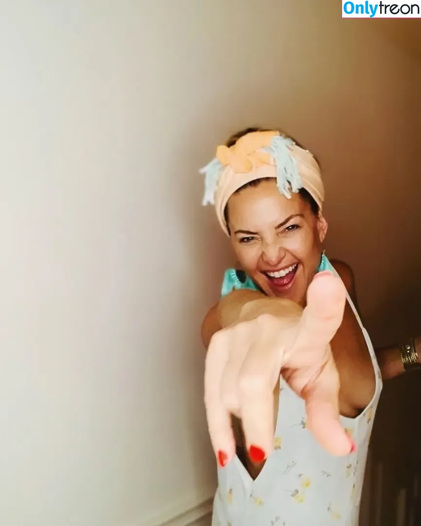 Kate Hudson nude photo #0515 (katehudson)