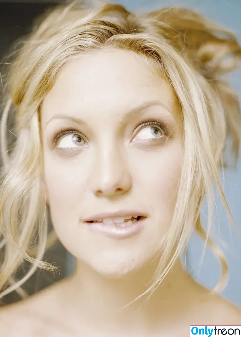 Kate Hudson голая photo #0784 (katehudson)