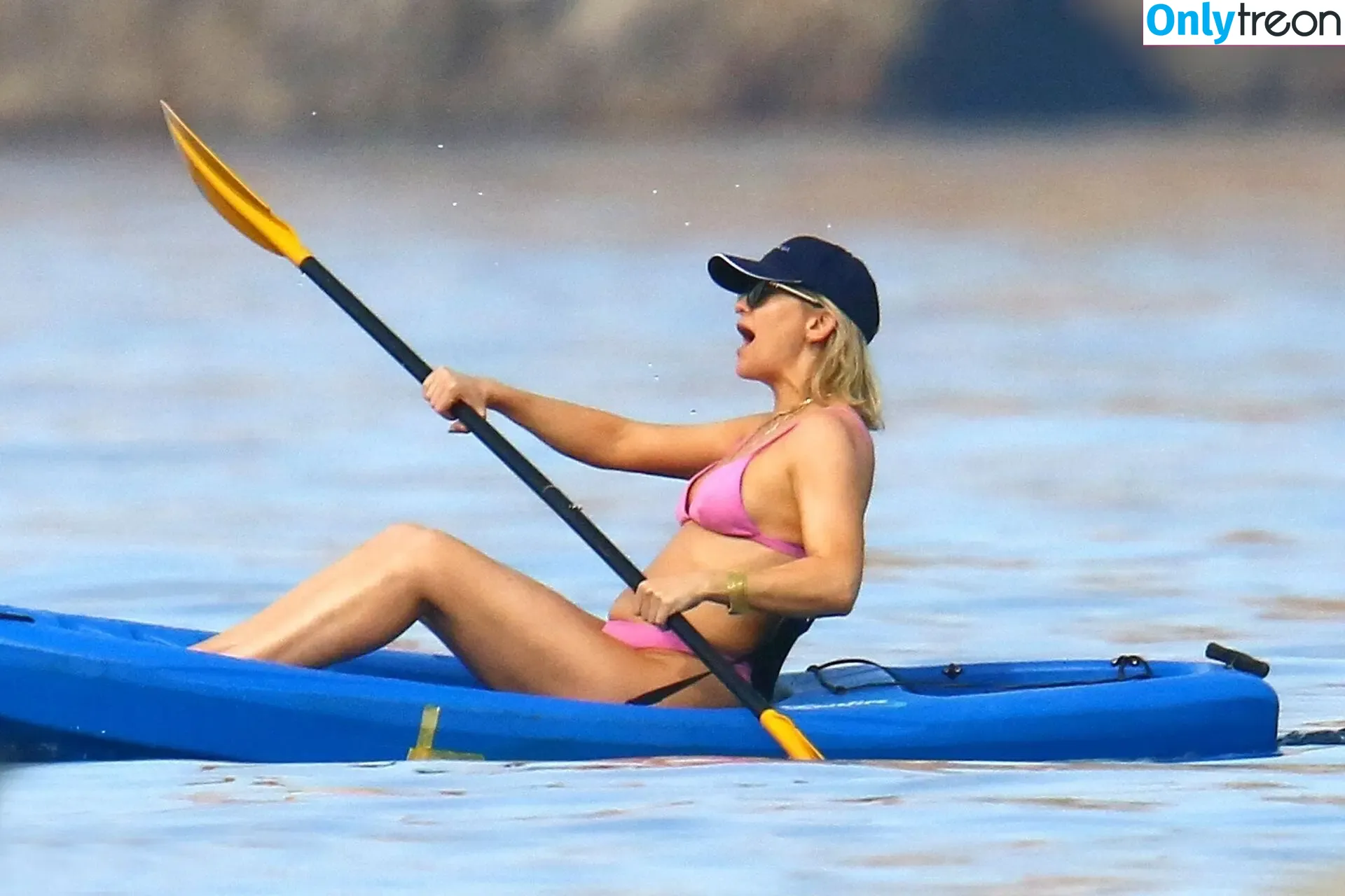 Kate Hudson голая photo #0806 (katehudson)