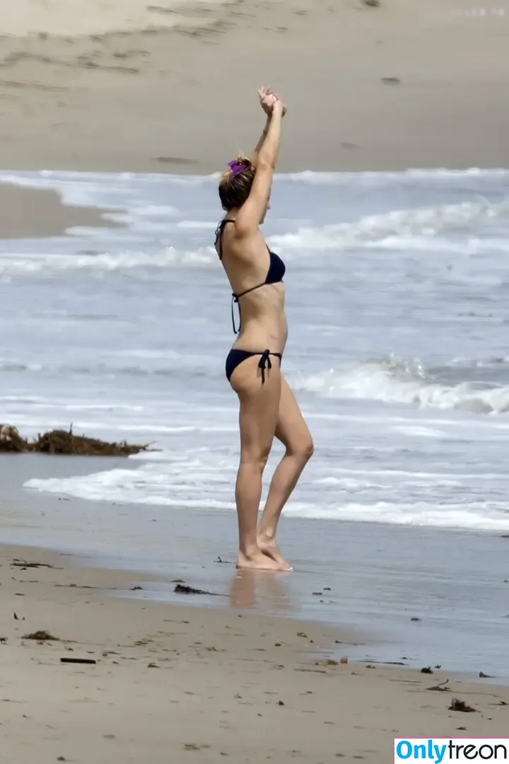 Kate Hudson nude photo #1022 (katehudson)