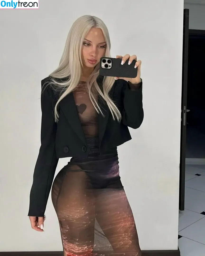 Kate Kirienko голая photo #0201 (katekirienko)
