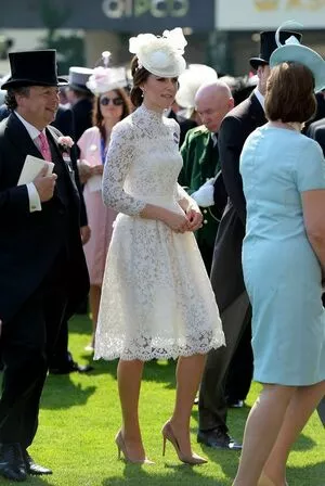 Kate Middleton / Catherine / Catherine Elizabeth / PrincessWales / princeandprincessofwales nude photo #0003