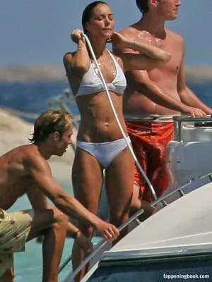 Kate Middleton / Catherine / Catherine Elizabeth / PrincessWales / princeandprincessofwales nude photo #0012