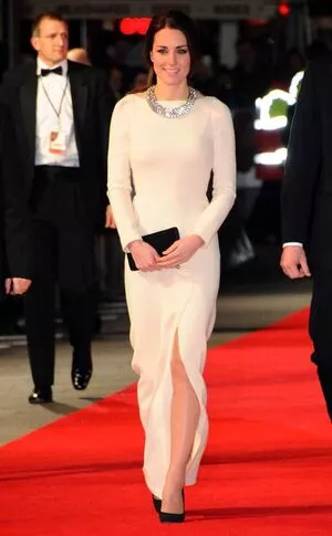 Kate Middleton / Catherine / Catherine Elizabeth / PrincessWales / princeandprincessofwales nude photo #0018