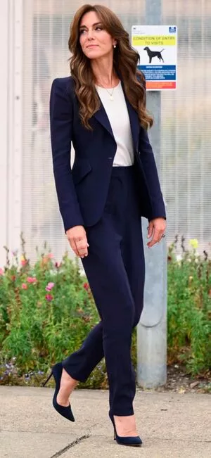 Kate Middleton / Catherine / Catherine Elizabeth / PrincessWales / princeandprincessofwales nude photo #0047