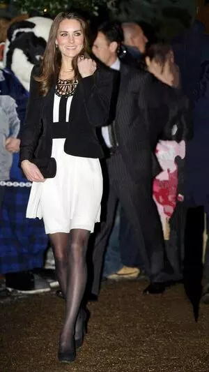 Kate Middleton / Catherine / Catherine Elizabeth / PrincessWales / princeandprincessofwales nude photo #0058