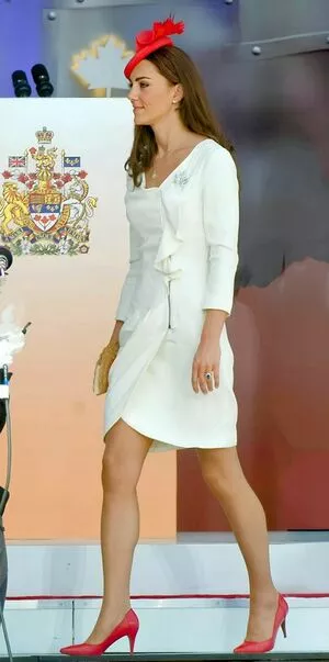 Kate Middleton / Catherine / Catherine Elizabeth / PrincessWales / princeandprincessofwales nude photo #0063