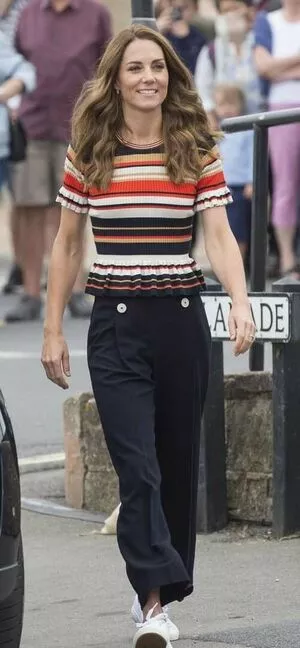 Kate Middleton / Catherine / Catherine Elizabeth / PrincessWales / princeandprincessofwales nude photo #0068