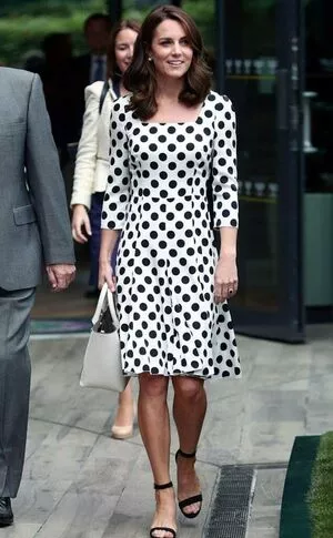 Kate Middleton / Catherine / Catherine Elizabeth / PrincessWales / princeandprincessofwales nude photo #0106
