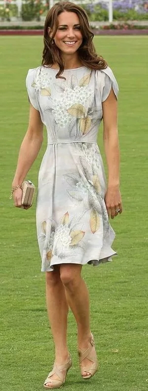 Kate Middleton / Catherine / Catherine Elizabeth / PrincessWales / princeandprincessofwales nude photo #0118