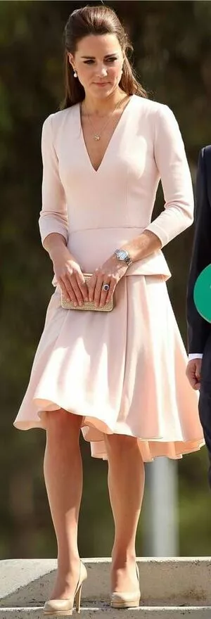 Kate Middleton / Catherine / Catherine Elizabeth / PrincessWales / princeandprincessofwales nude photo #0121