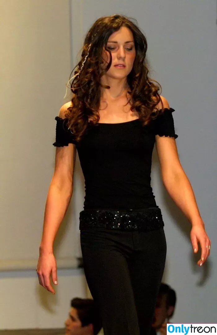 Kate Middleton nude photo #0023 (Catherine / Catherine Elizabeth / PrincessWales / princeandprincessofwales)