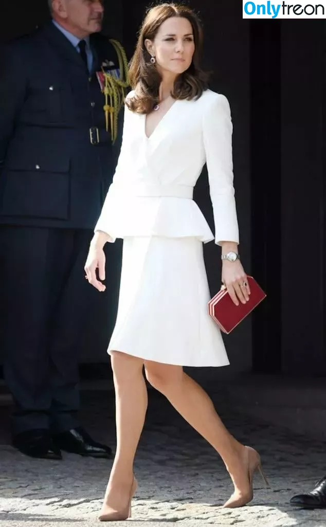 Kate Middleton nude photo #0105 (Catherine / Catherine Elizabeth / PrincessWales / princeandprincessofwales)