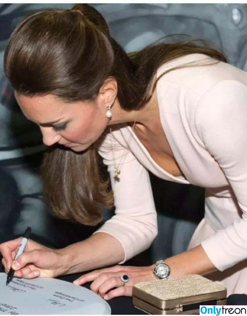 Kate Middleton nude photo #0123 (Catherine / Catherine Elizabeth / PrincessWales / princeandprincessofwales)