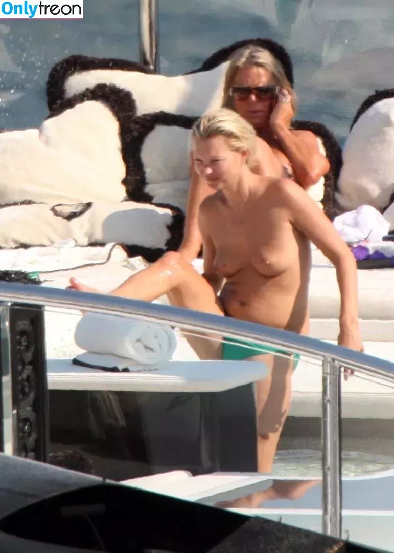 Kate Moss nude photo #0234 (kateamoss / katemoss / katemossagency)