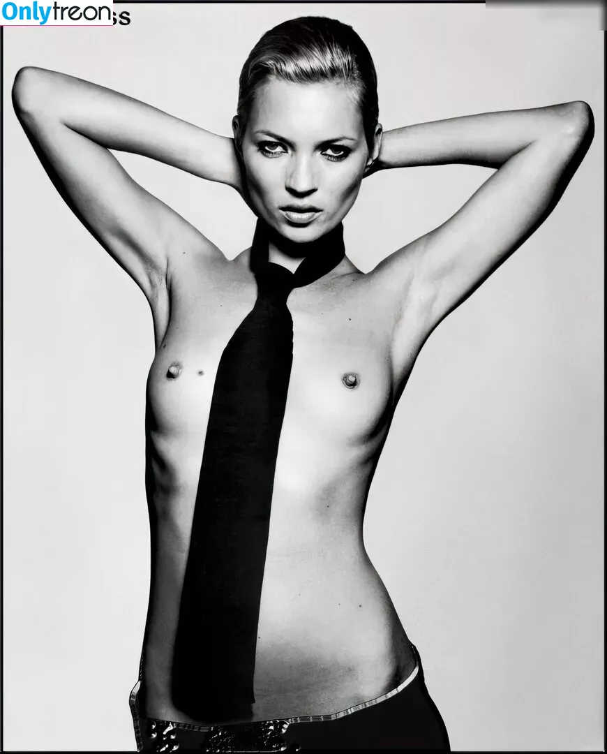 Kate Moss nude photo #0268 (kateamoss / katemoss / katemossagency)