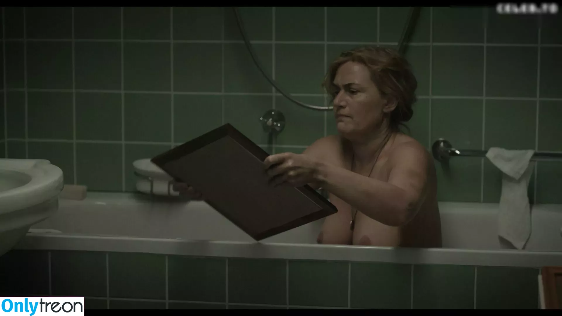 Kate Winslet nude photo #0310 (kate.winsletoffical / winsletlately)