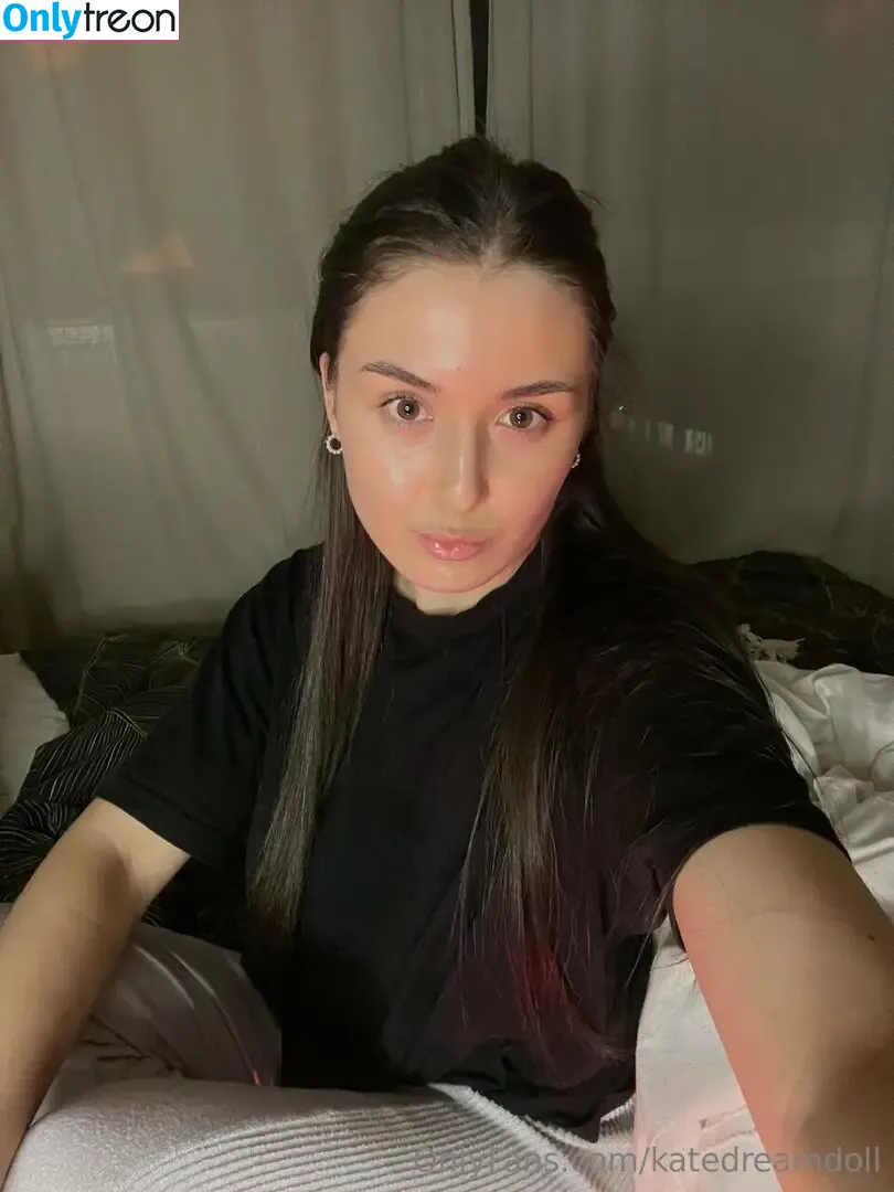 katedreamdoll nude photo #0002 (katedoll4)