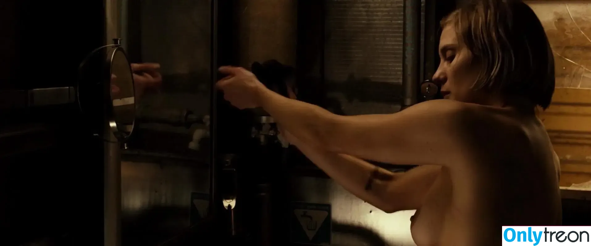 Katee Sackhoff nude photo #0299 (therealkateesackhoff)