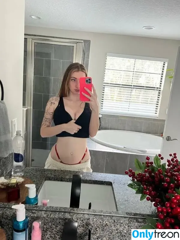 Katee nude photo #0046 (kateedavis69 / wildkatee)
