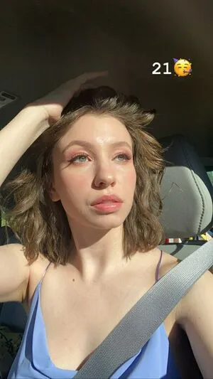 Katelyn Nacon / katelynnacon nude photo #0068