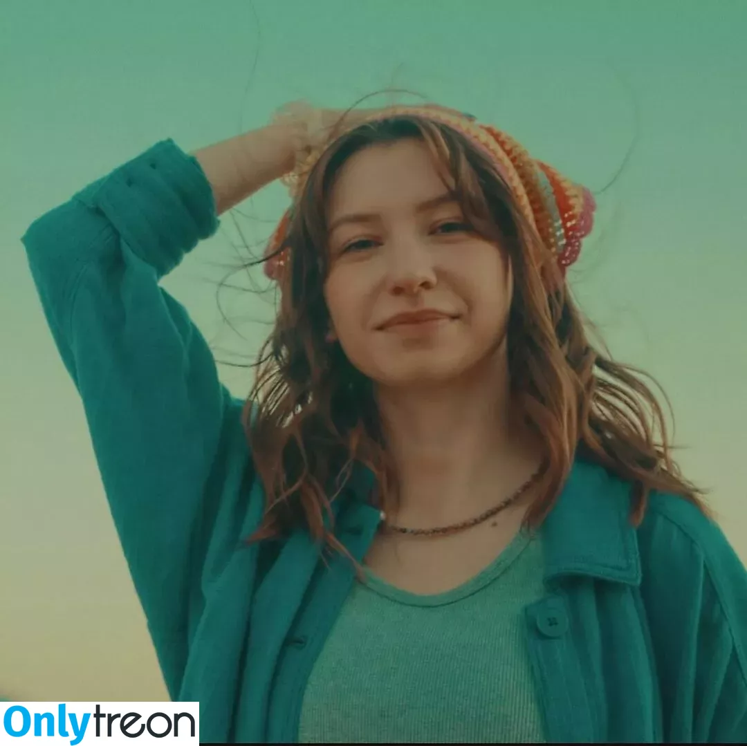 Katelyn Nacon голая photo #0080 (katelynnacon)