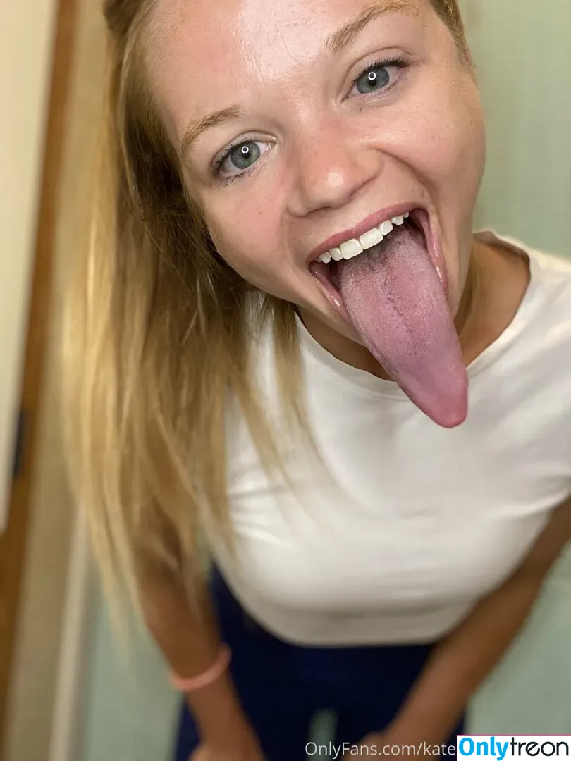 katelynlongtongue nude photo #0002 (longtonguekate)