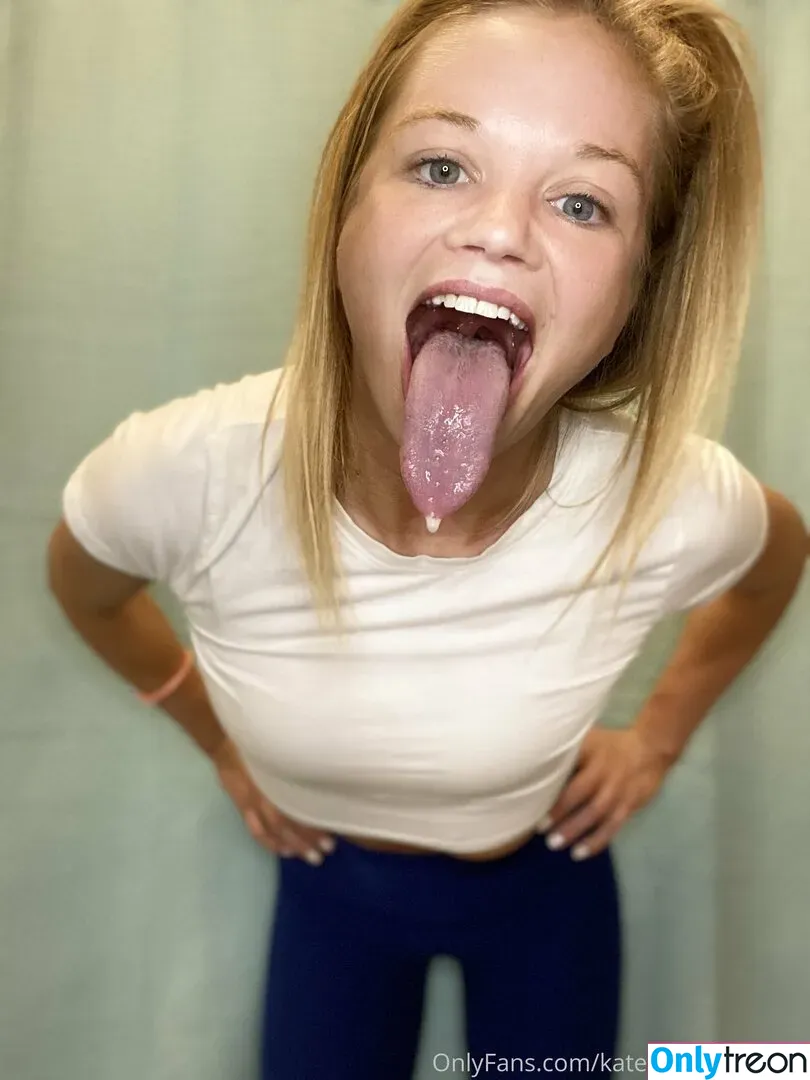 katelynlongtongue nude photo #0013 (longtonguekate)