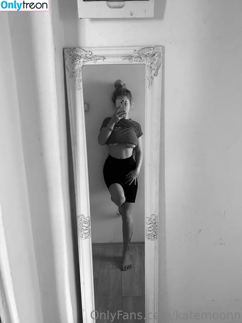 katemoonn голая photo #0065 (katemoonn)