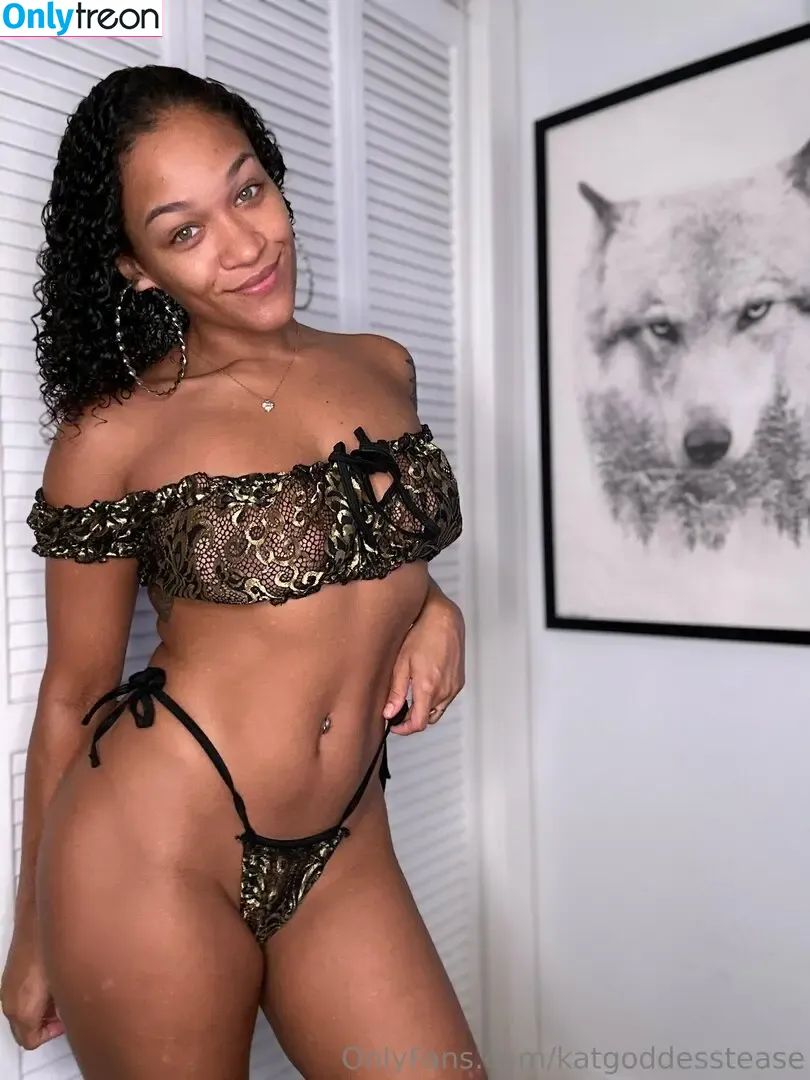 katgoddesstease nude photo #0970 (katgoddessx)