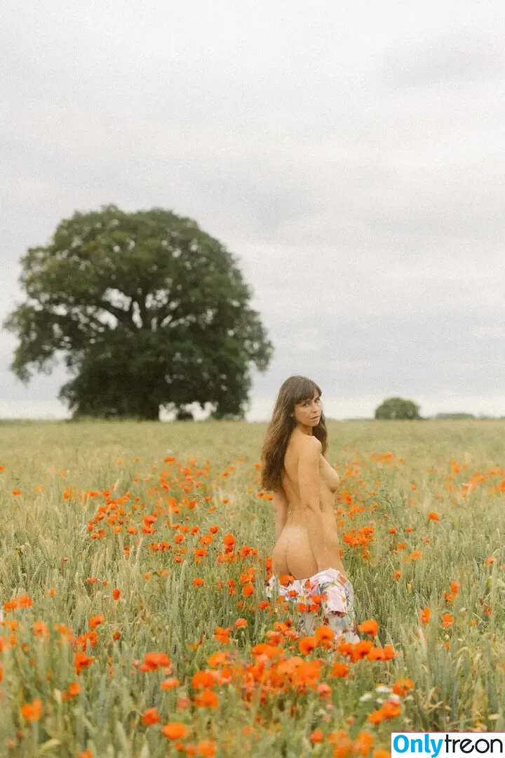 Katharina nude photo #0045 (chamalëon / katha-rina / katha_rina / katha_rina_____)