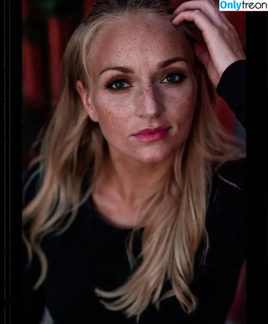 Katharina Kleinfeldt nude photo #0005 (katharinakleinfeldt)