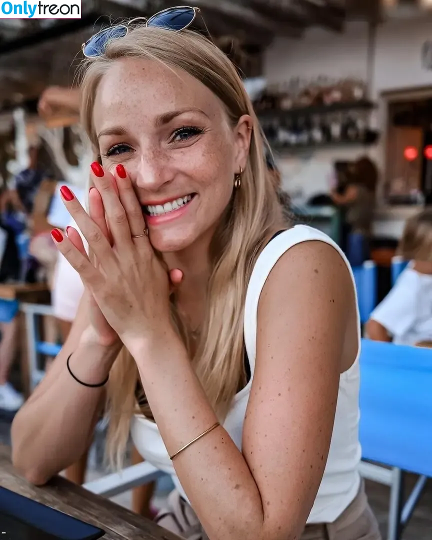 Katharina Kleinfeldt nude photo #0024 (katharinakleinfeldt)