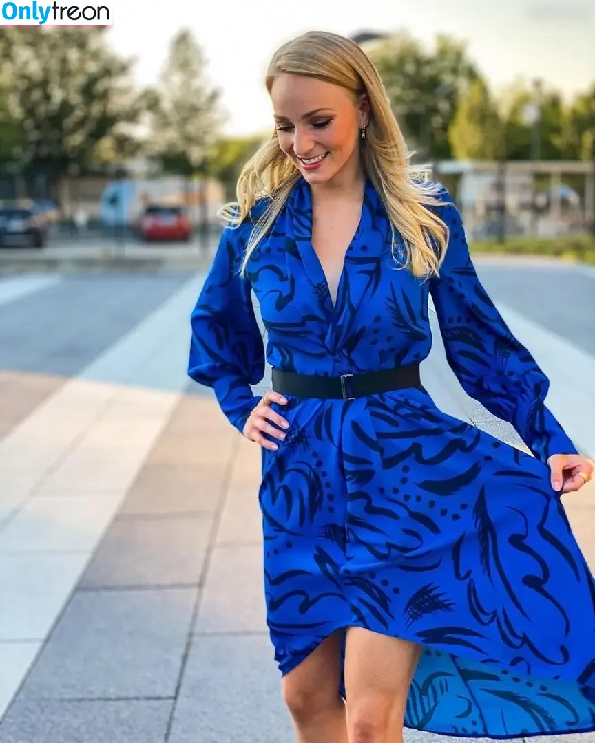 Katharina Kleinfeldt nude photo #0031 (katharinakleinfeldt)