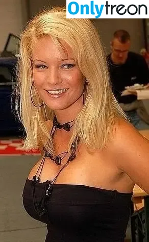 Katharina Kuhlmann nude photo #0037 (katharinakuhlmann)