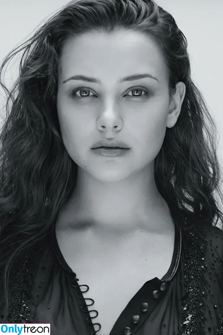 Katherine Langford nude photo #0154 (katherinelangford)