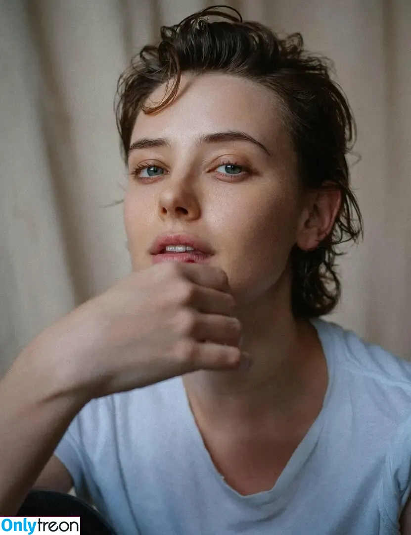 Katherine Langford nude photo #0171 (katherinelangford)