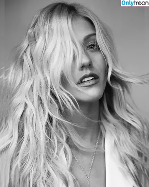 Katherine McNamara / kat.mcnamara nude photo #0662