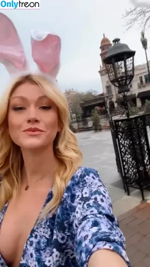 Katherine McNamara / kat.mcnamara фото голая #0743