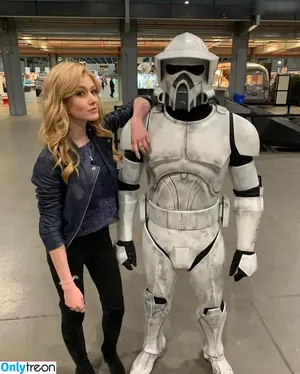 Katherine McNamara / kat.mcnamara фото голая #0751