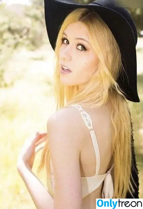 Katherine McNamara nude photo #0934 (kat.mcnamara)